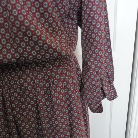 Unworn Bristol County blouse/skirt set - Picture 11 of 11